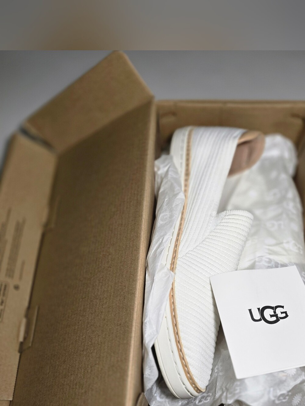 UGG Womens 8 In Box White Ribbed Slip-On Sammy Sneakers Ribbed Knit Texture - Picture 3 of 10